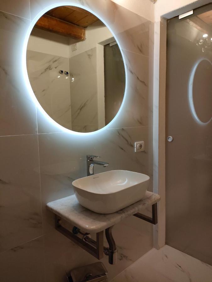 Sant Efisio Host Hotel Cagliari Buitenkant foto