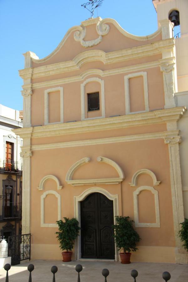 Sant Efisio Host Hotel Cagliari Buitenkant foto