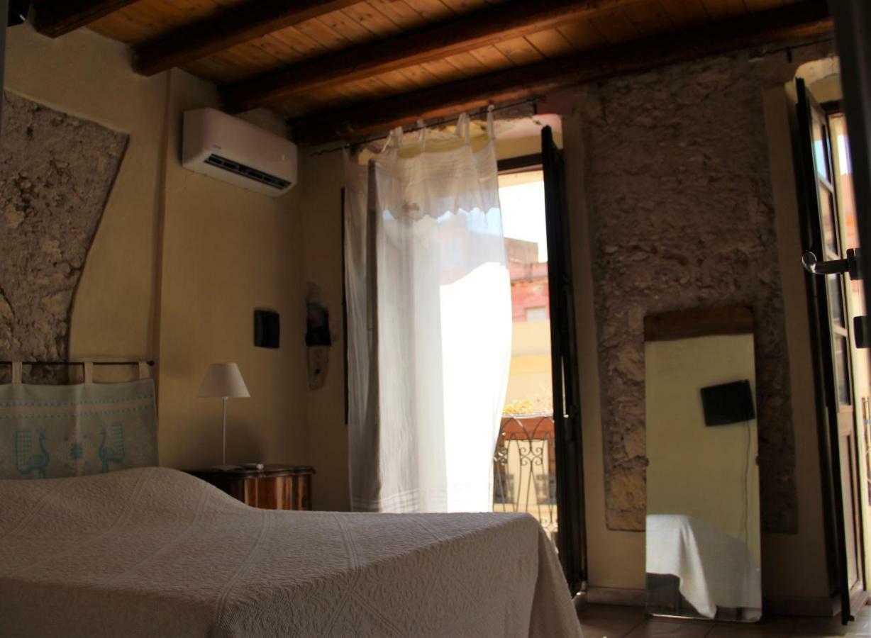 Sant Efisio Host Hotel Cagliari Buitenkant foto