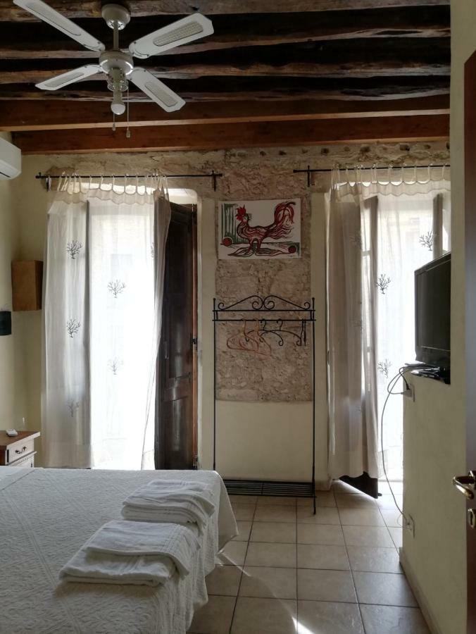 Sant Efisio Host Hotel Cagliari Buitenkant foto